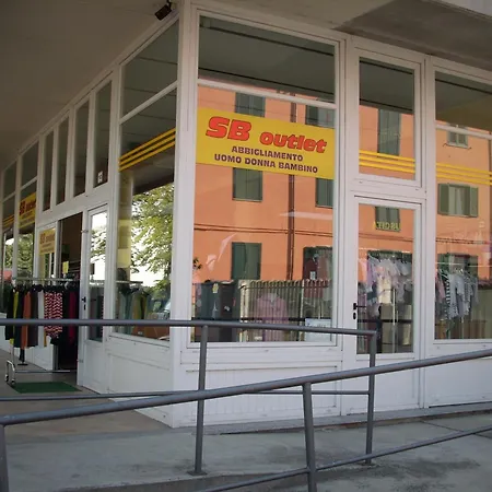 酒店 艾尔比维奥酒店 卡尔马尼奥拉